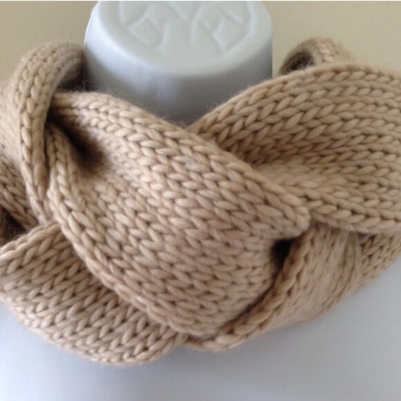 Tahoe Knits Hand Knit Super Soft Braided Cashmere/Merino Blend Scarf - Picture 4 of 5
